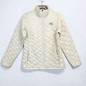 The North Face Women's Off-White Quilted Puffer Jacket